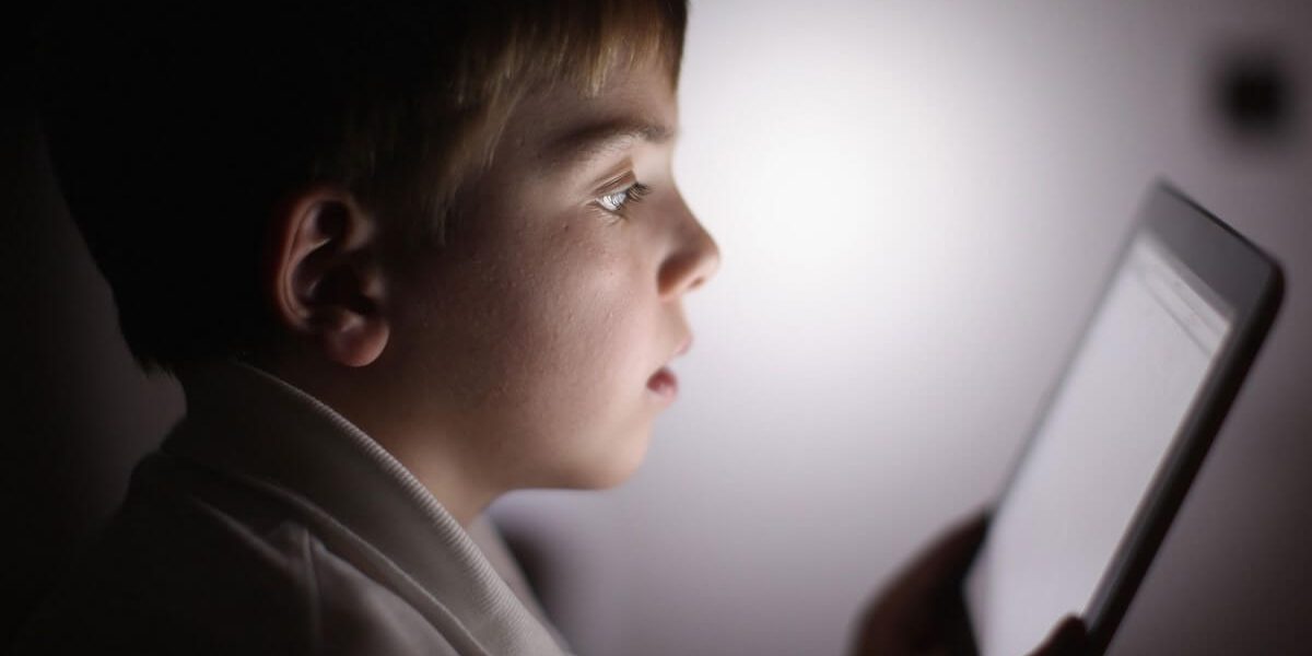 Da Li Je Internet Igracka Za Decu